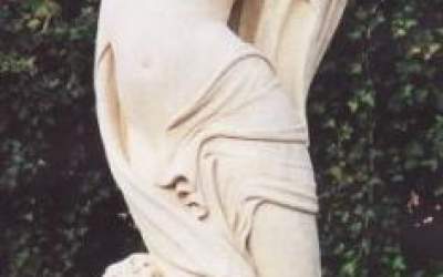 Garden statue Venus with veil, St74