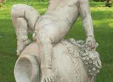 Putto cemento bianco bacco su orcio Pu01